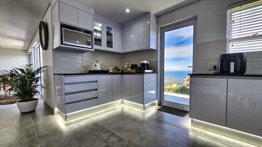 3 Bedroom Property for Sale in Dana Bay Western Cape